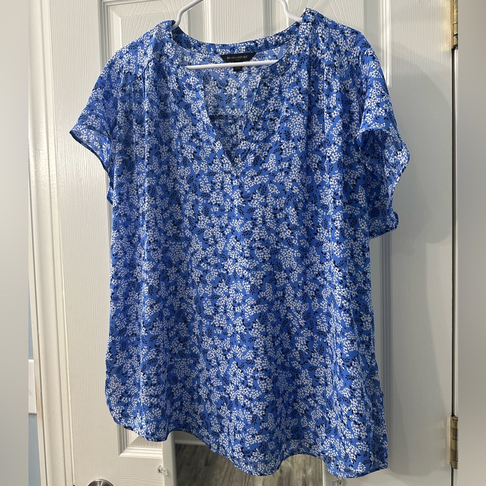 Banana Republic Cap Sleeved Floral Blouse size XL